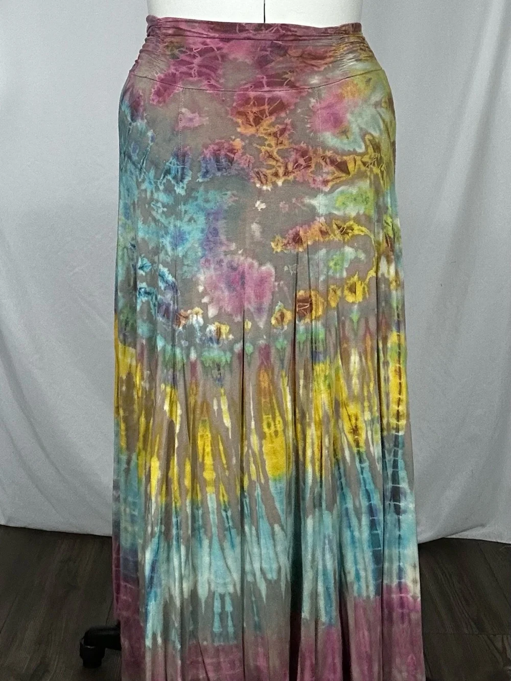 Boho Tie-Dye Maxi Skirt in Multicolor